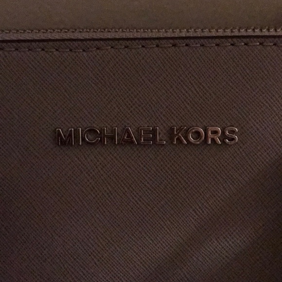 Grey Michael Kors Hand Bag - Picture 2 of 3